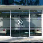 R Hotel Kingston 